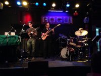 Arturo Mora Trio load=